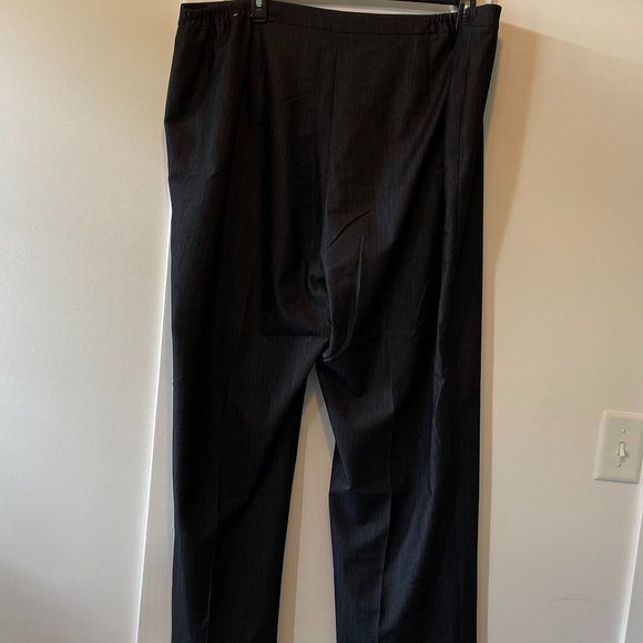 Women's Plus Size Jones Studio Trouser Pants - Picture 2 of 4